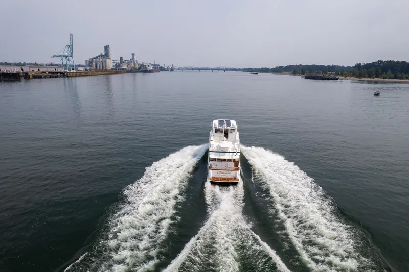Slide: The Image of Outer Motor Yacht 2009 - 70