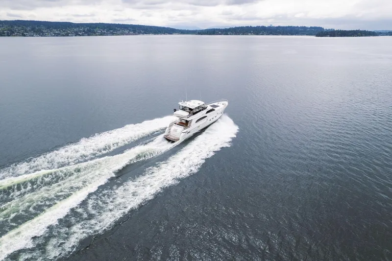 Slide: The Image of Vitech 68' Vitech Pilothouse 1999 - 98