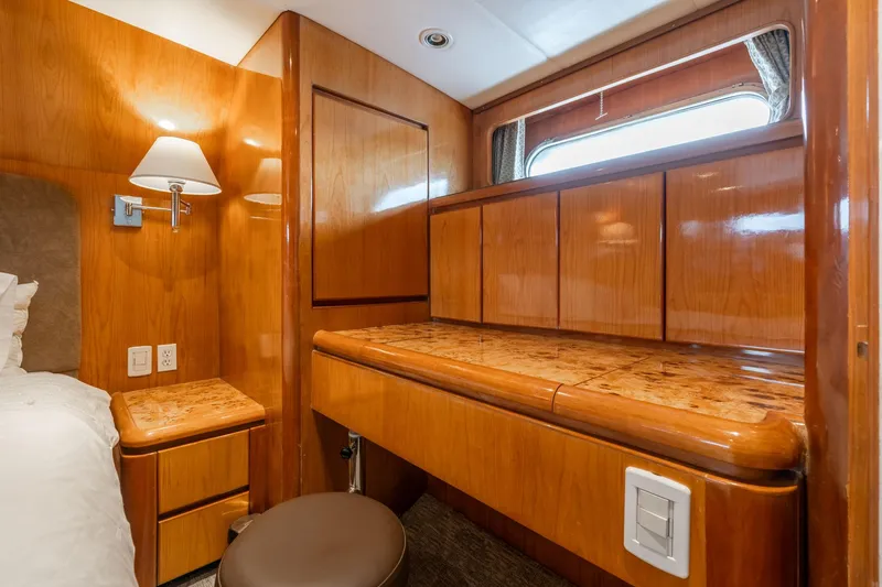 Slide: The Image of Vitech 68' Vitech Pilothouse 1999 - 56