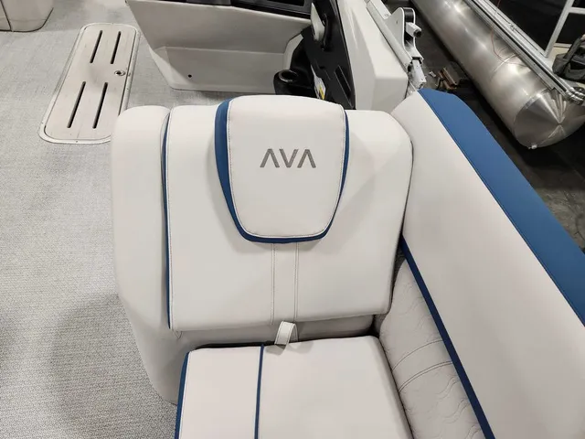Slide: The Image of Avalon 2585 25 Catalina QL 2026 - 10