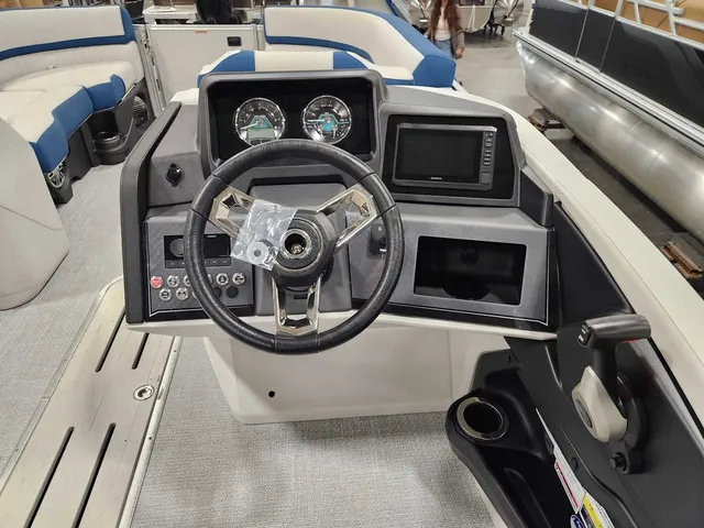 Slide: The Image of Avalon 2585 25 Catalina QL 2026 - 20