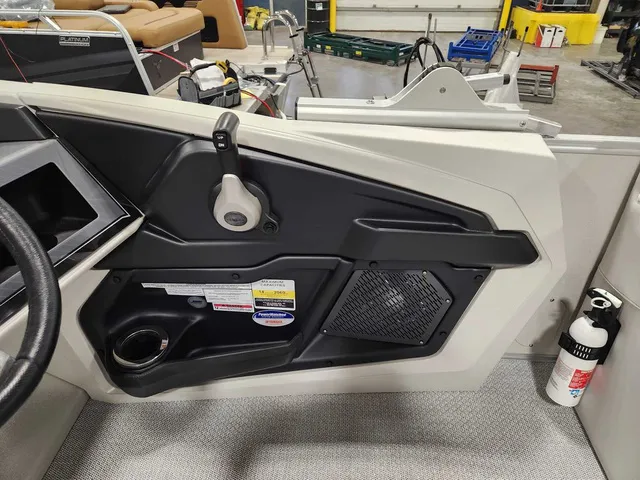Slide: The Image of Avalon 2585 25 Catalina QL 2026 - 27