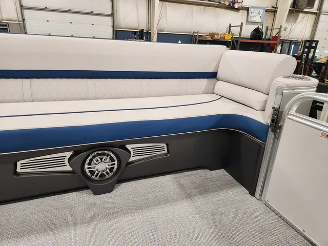 Slide: The Image of Avalon 2585 25 Catalina QL 2026 - 9