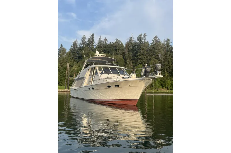 Slide: The Image of Meridian 490 Pilothouse 2008 - 1