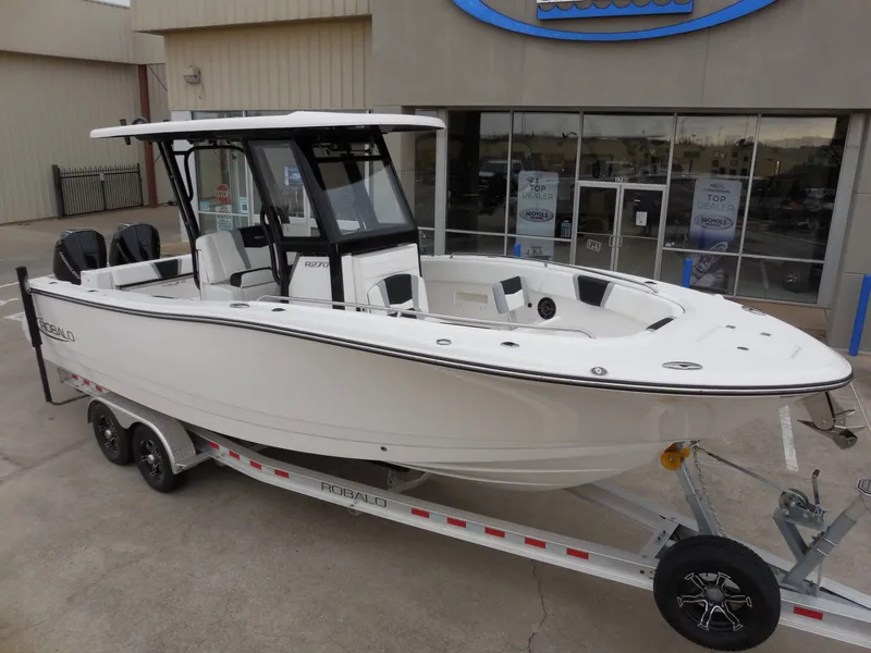 Slide: The Image of Robalo R270 2023 - 2