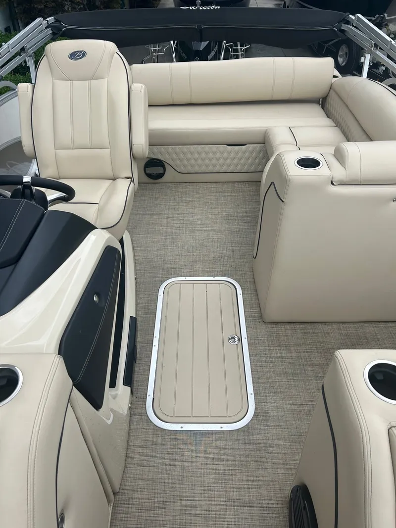 Slide: The Image of Barletta L25U Tritoon w/ 250hp Mercury 2019 - 10