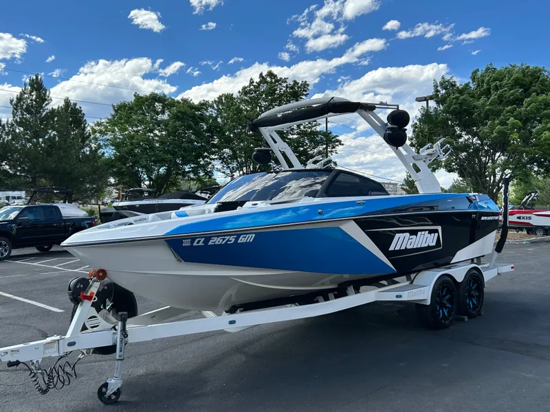 Slide: The Image of Malibu 23 LSV 2020 - 7