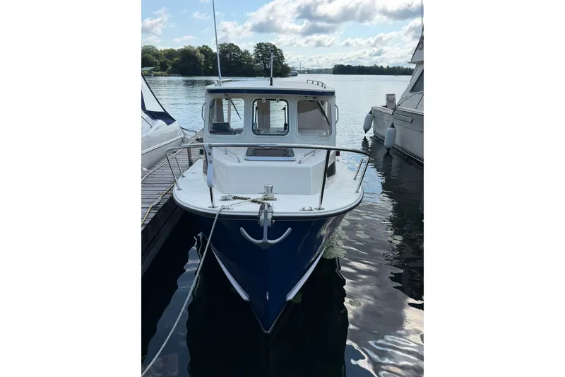 Slide: The Image of Rosborough RF-246 Custom Wheelhouse 2001 - 5
