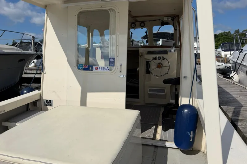 Slide: The Image of Rosborough RF-246 Custom Wheelhouse 2001 - 17
