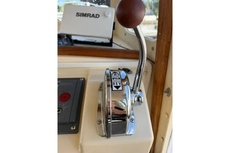 Slide: The Image of Rosborough RF-246 Custom Wheelhouse 2001 - 27