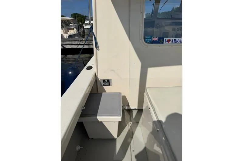 Slide: The Image of Rosborough RF-246 Custom Wheelhouse 2001 - 15
