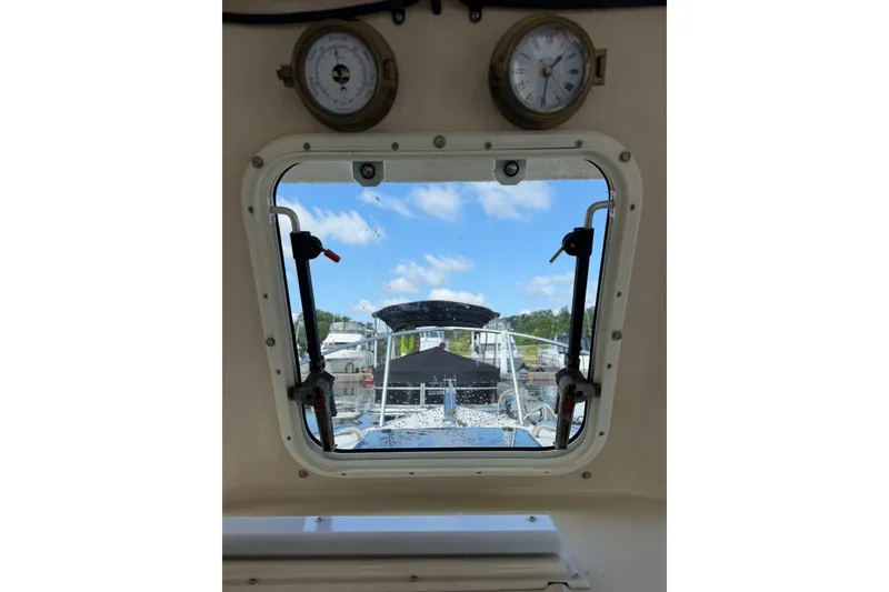 Slide: The Image of Rosborough RF-246 Custom Wheelhouse 2001 - 32