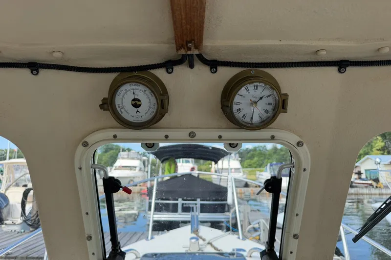 Slide: The Image of Rosborough RF-246 Custom Wheelhouse 2001 - 31