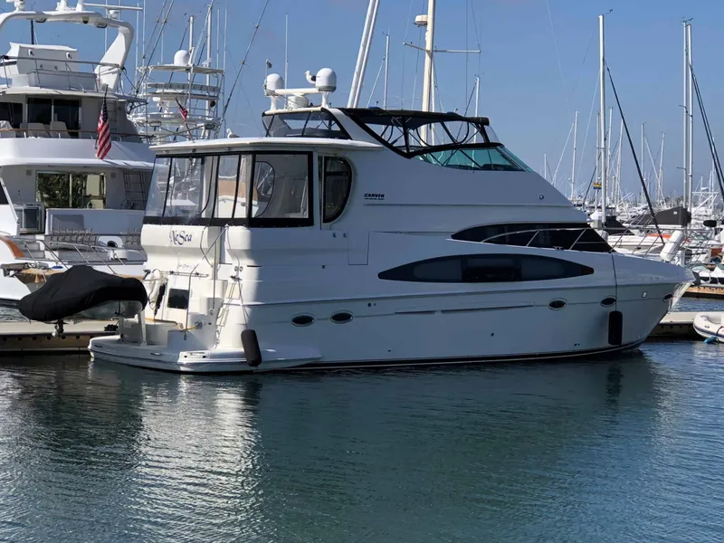 Slide: The Image of Carver Yachts 466 Motor Yacht 2004 - 3
