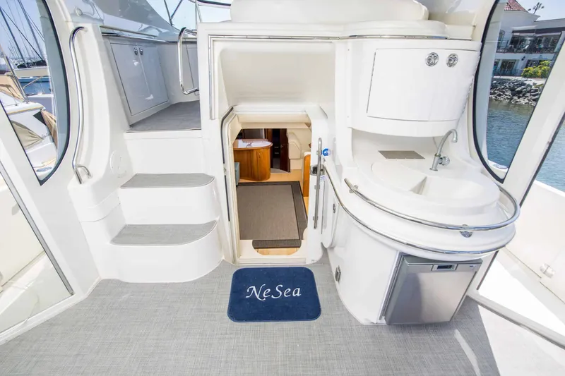Slide: The Image of Carver Yachts 466 Motor Yacht 2004 - 4