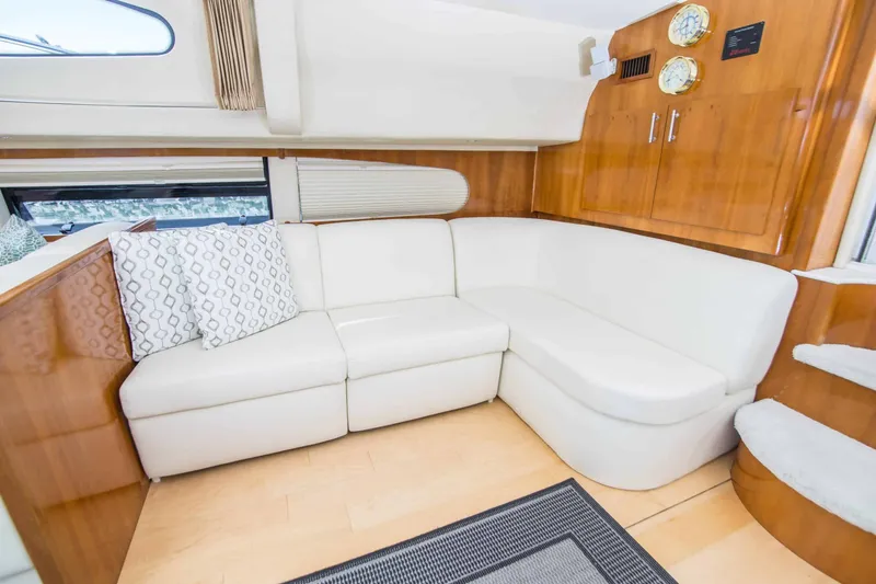 Slide: The Image of Carver Yachts 466 Motor Yacht 2004 - 18