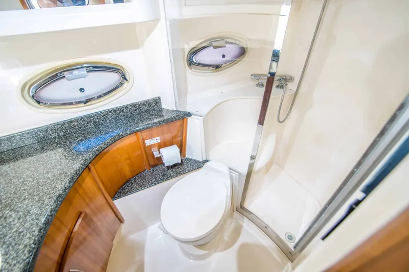 Slide: The Image of Carver Yachts 466 Motor Yacht 2004 - 27