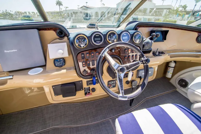 Slide: The Image of Carver Yachts 466 Motor Yacht 2004 - 11