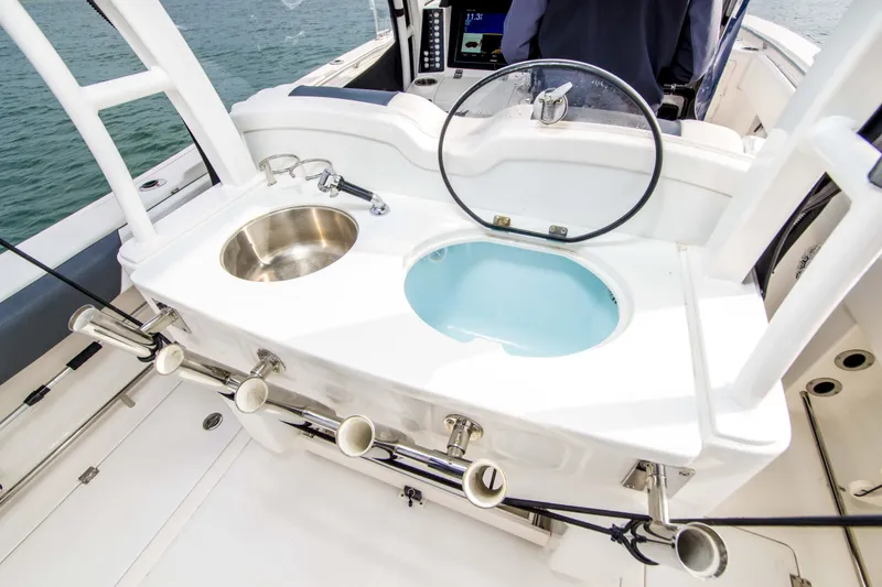 Slide: The Image of Robalo R302 Center Console 2018 - 12