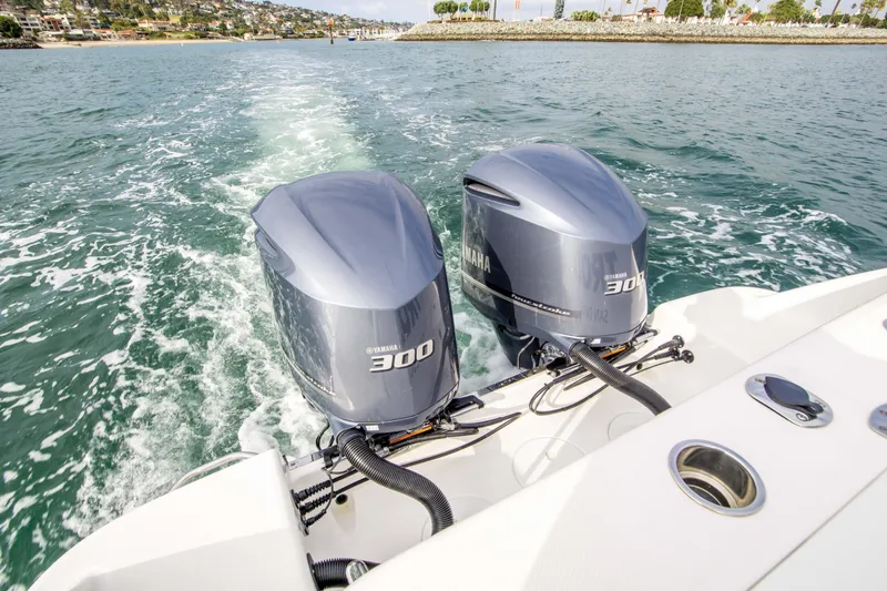 Slide: The Image of Robalo R302 Center Console 2018 - 18
