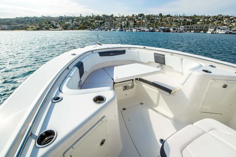 Slide: The Image of Robalo R302 Center Console 2018 - 7