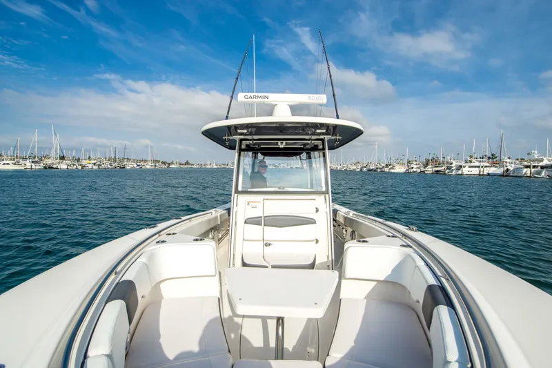 Slide: The Image of Robalo R302 Center Console 2018 - 6