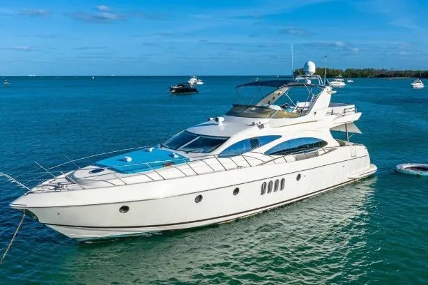 The Image of Azimut Fly 68 2003 - 0