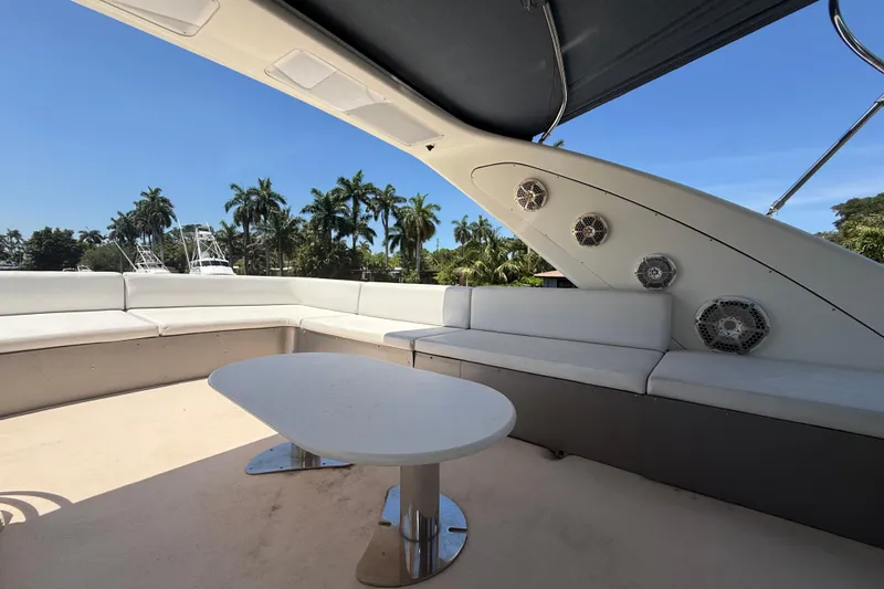 Slide: The Image of Azimut Fly 68 2003 - 46