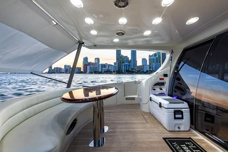 Slide: The Image of Azimut Fly 68 2003 - 17