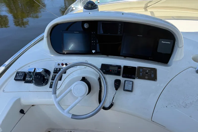 Slide: The Image of Azimut Fly 68 2003 - 43