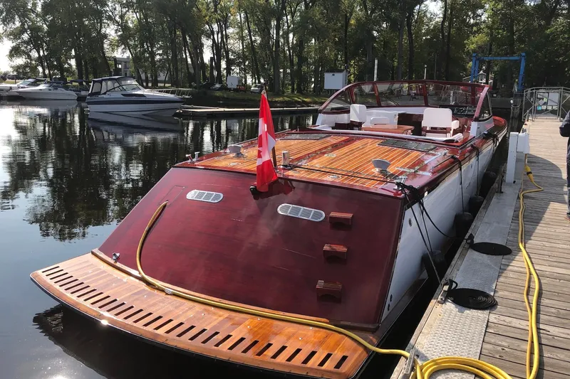 Slide: The Image of Runabout Custom Hybrid 45 2020 - 3