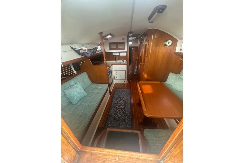 Slide: The Image of Nonsuch 30 Ultra 1985 - 57