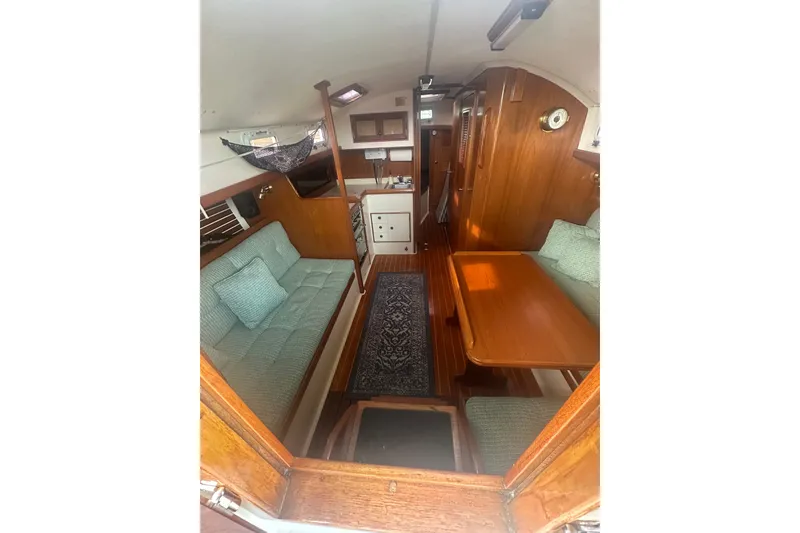 Slide: The Image of Nonsuch 30 Ultra 1985 - 56