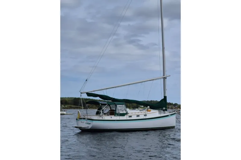 The Image of Nonsuch 30 Ultra 1985 - 0