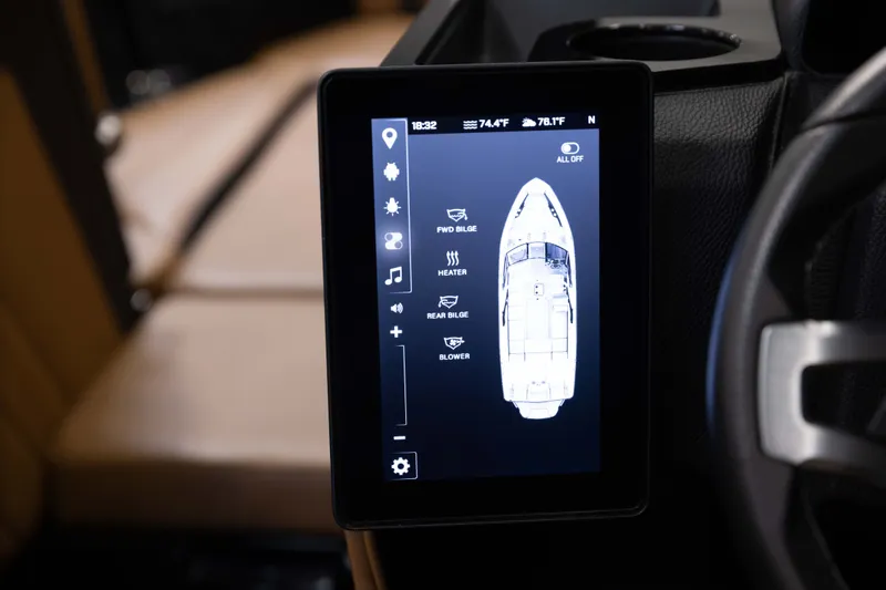 Slide: The Image of Malibu 25 LSV 2025 - 17
