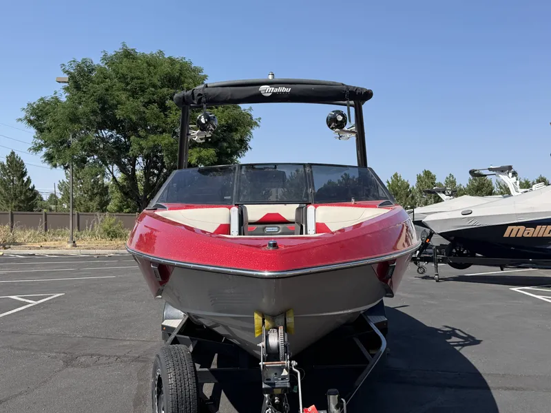 Slide: The Image of Malibu 23 LSV 2015 - 7
