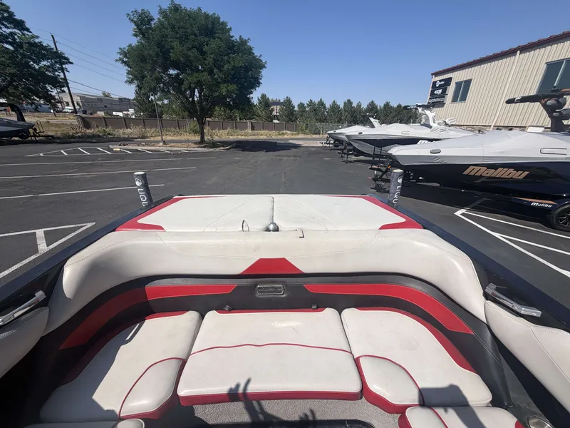 Slide: The Image of Malibu 23 LSV 2015 - 14