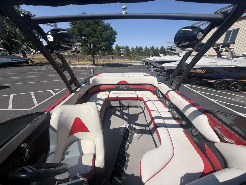 Slide: The Image of Malibu 23 LSV 2015 - 13