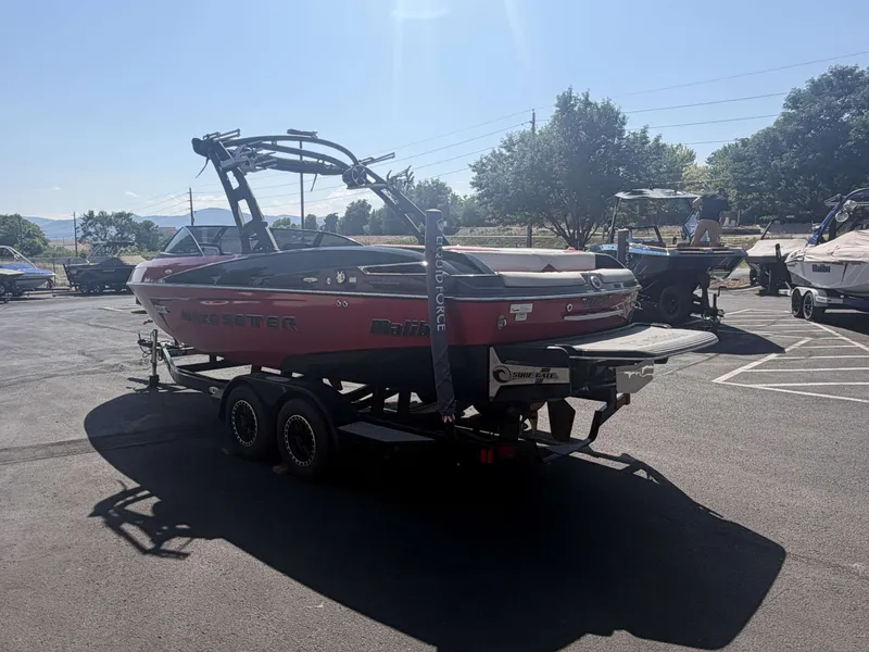 Slide: The Image of Malibu 23 LSV 2015 - 4