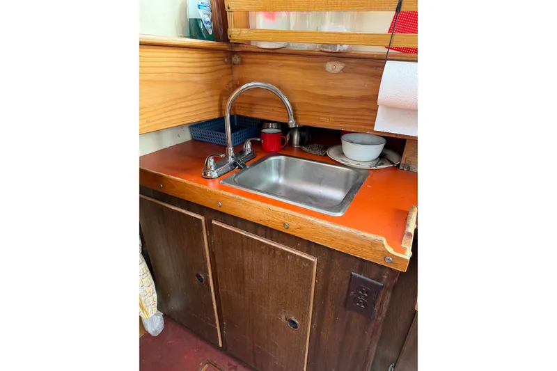 Slide: The Image of Custom Steve Anderson Gaff Schooner 1994 - 61