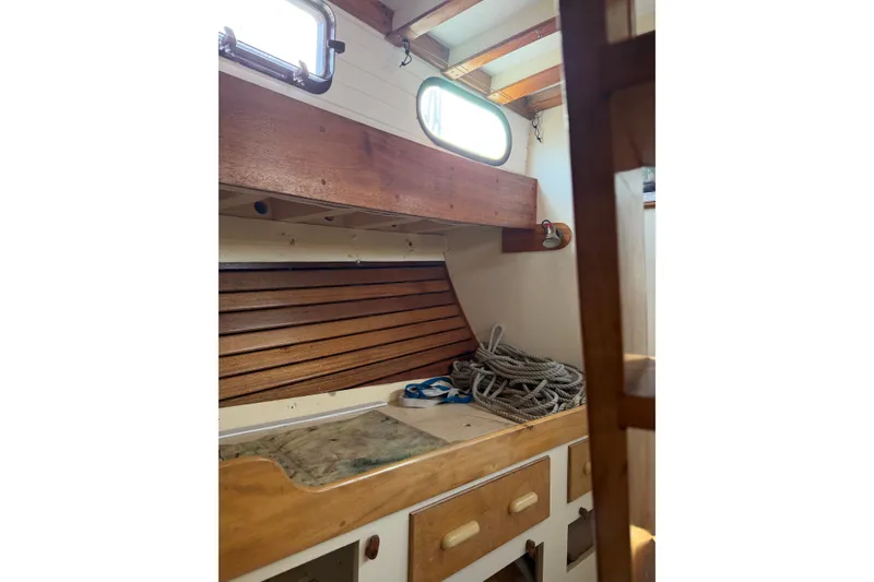 Slide: The Image of Custom Steve Anderson Gaff Schooner 1994 - 70