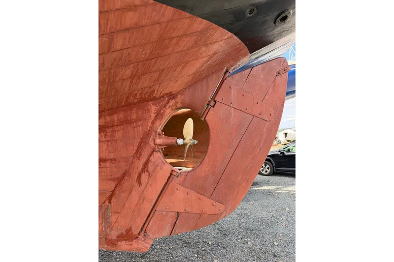 Slide: The Image of Custom Steve Anderson Gaff Schooner 1994 - 27
