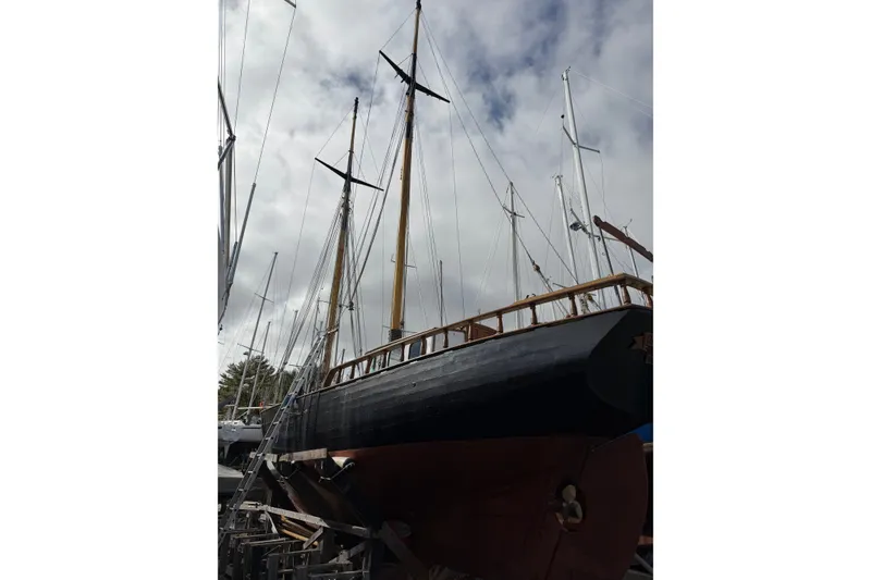 Slide: The Image of Custom Steve Anderson Gaff Schooner 1994 - 26
