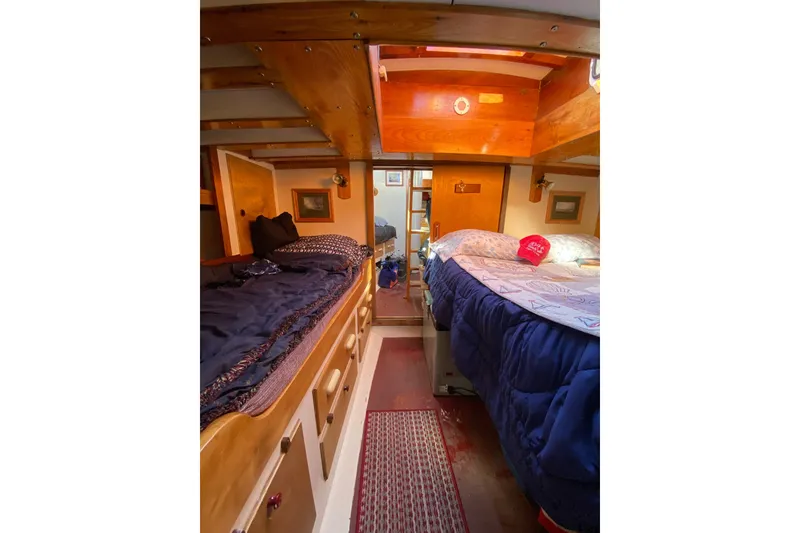 Slide: The Image of Custom Steve Anderson Gaff Schooner 1994 - 10