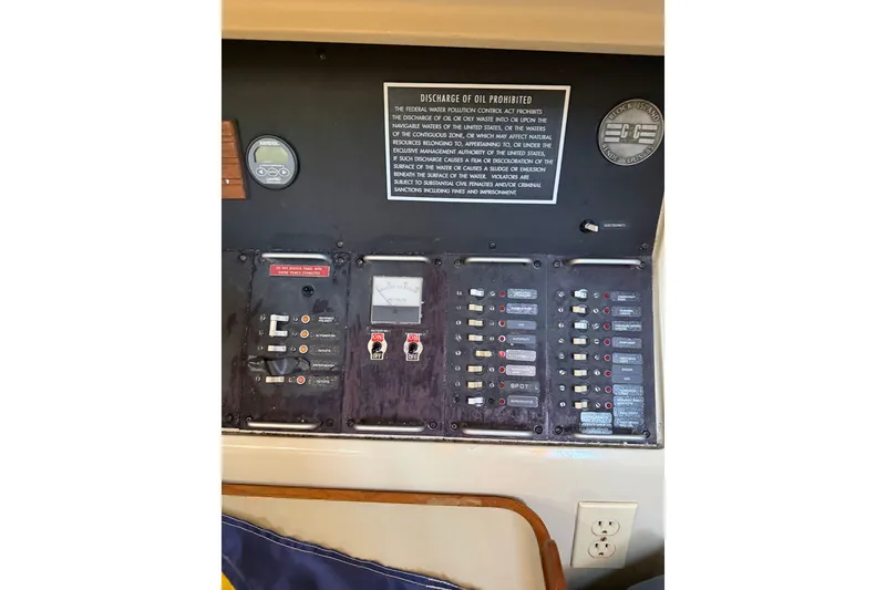 Slide: The Image of C&C 35 MK III 1983 - 60