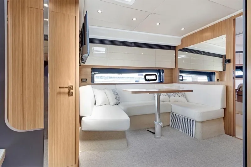 Slide: The Image of Azimut Atlantis 43 2016 - 27