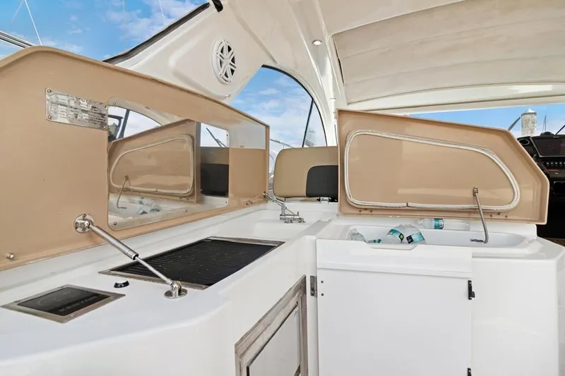 Slide: The Image of Azimut Atlantis 43 2016 - 15