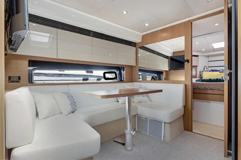 Slide: The Image of Azimut Atlantis 43 2016 - 26