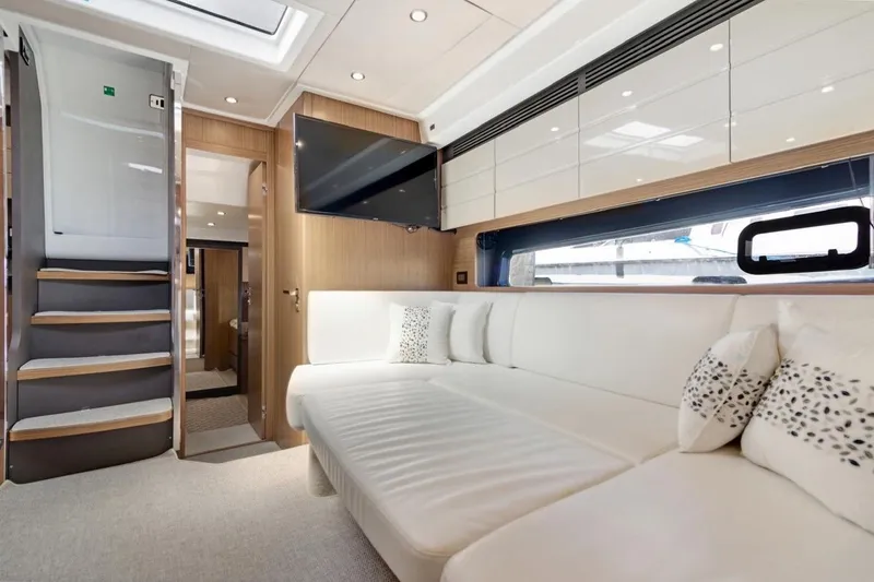 Slide: The Image of Azimut Atlantis 43 2016 - 22