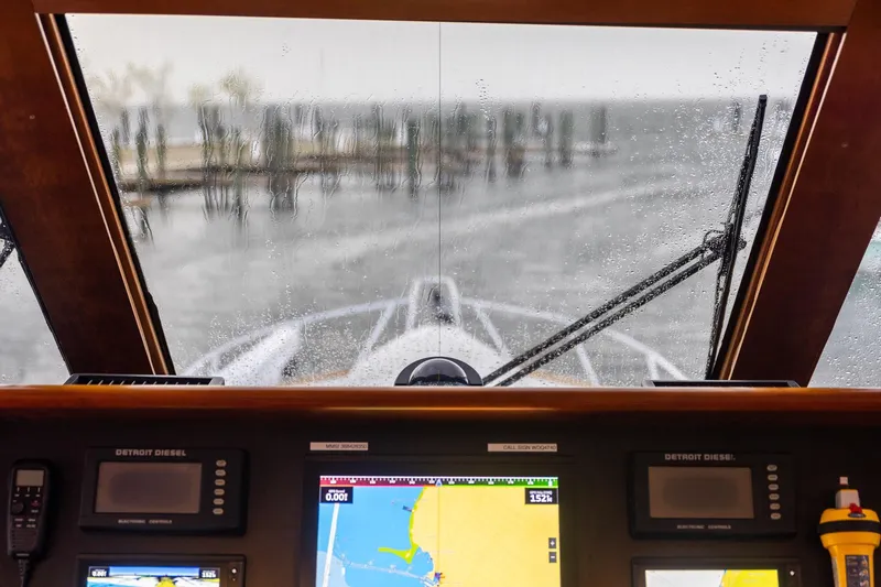 Slide: The Image of Buddy Davis 78 Sportfisherman 2000 - 44